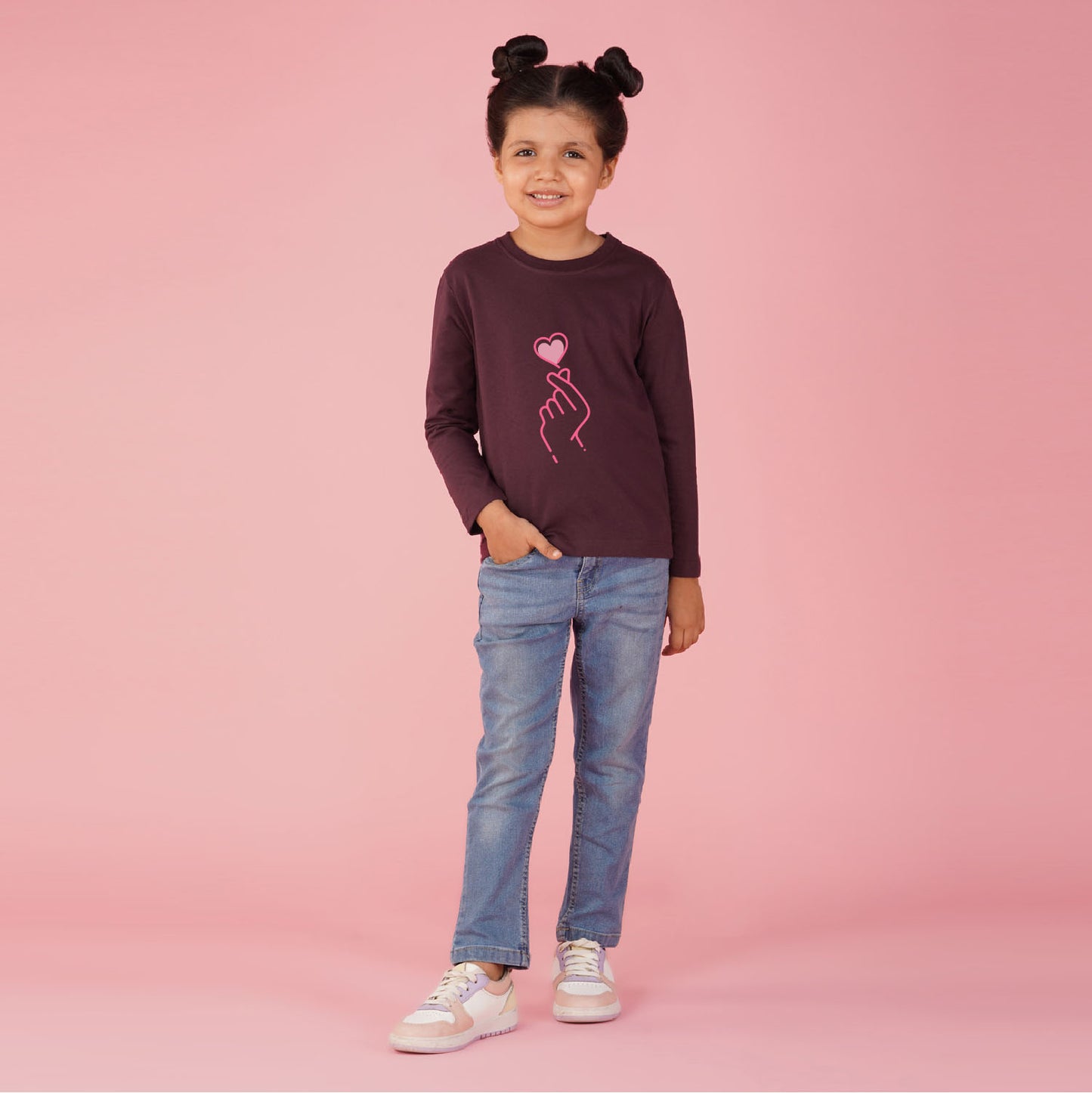 Nusyl Girls maroon Hand & Heart Printed T-Shirt