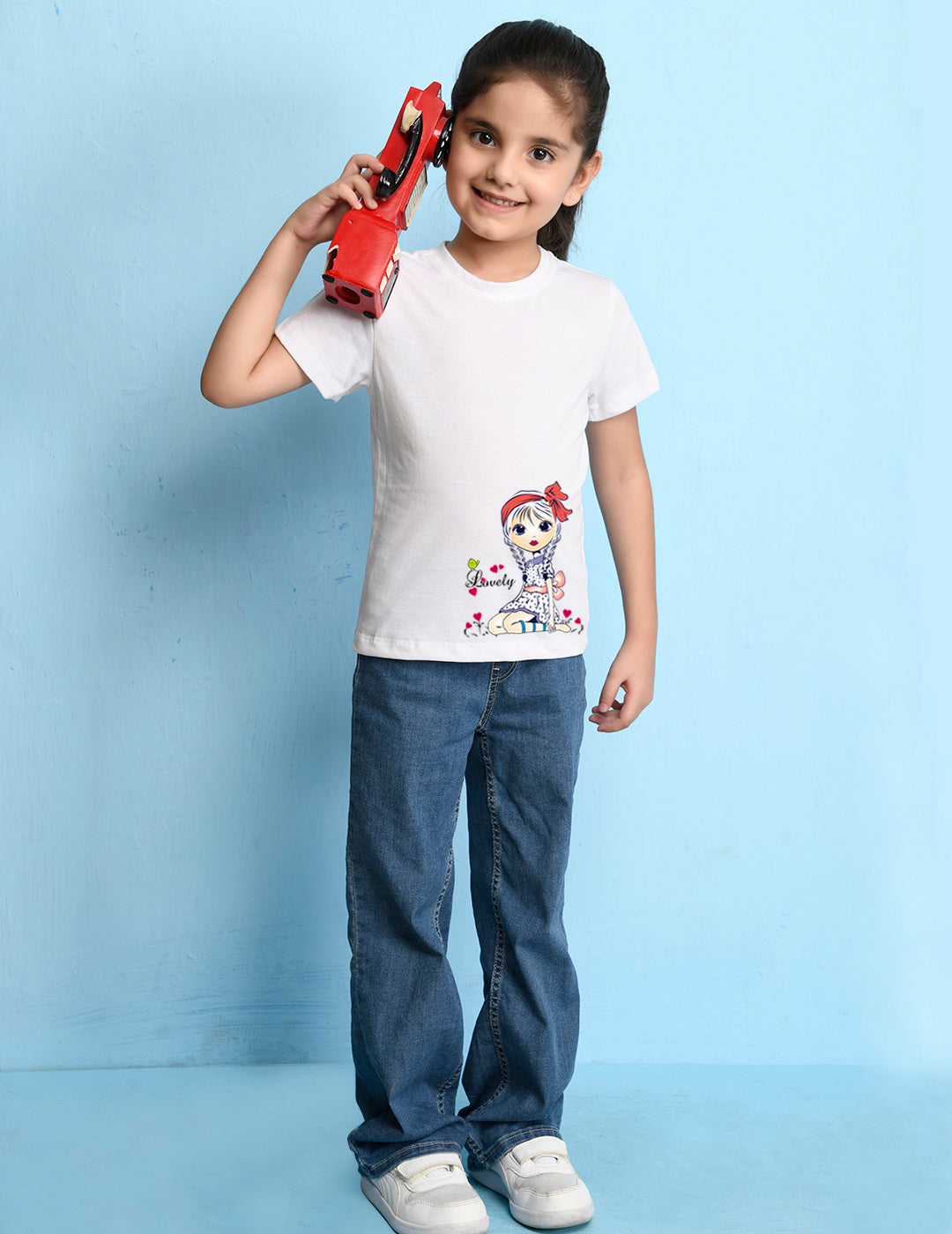 NUSYL Girls Half Sleeves White Lovely printed T-shirt