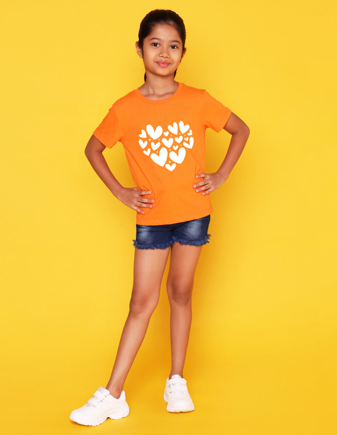 Nusyl Girls Orange Heart Printed Has a Round Neck Short sleeve T-Shirts