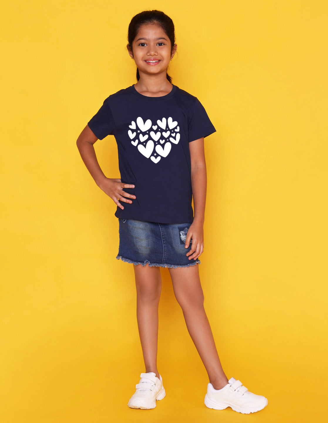 Nusyl Girls Navy Blue Heart Printed Has a Round Neck Short sleeve T-Shirts