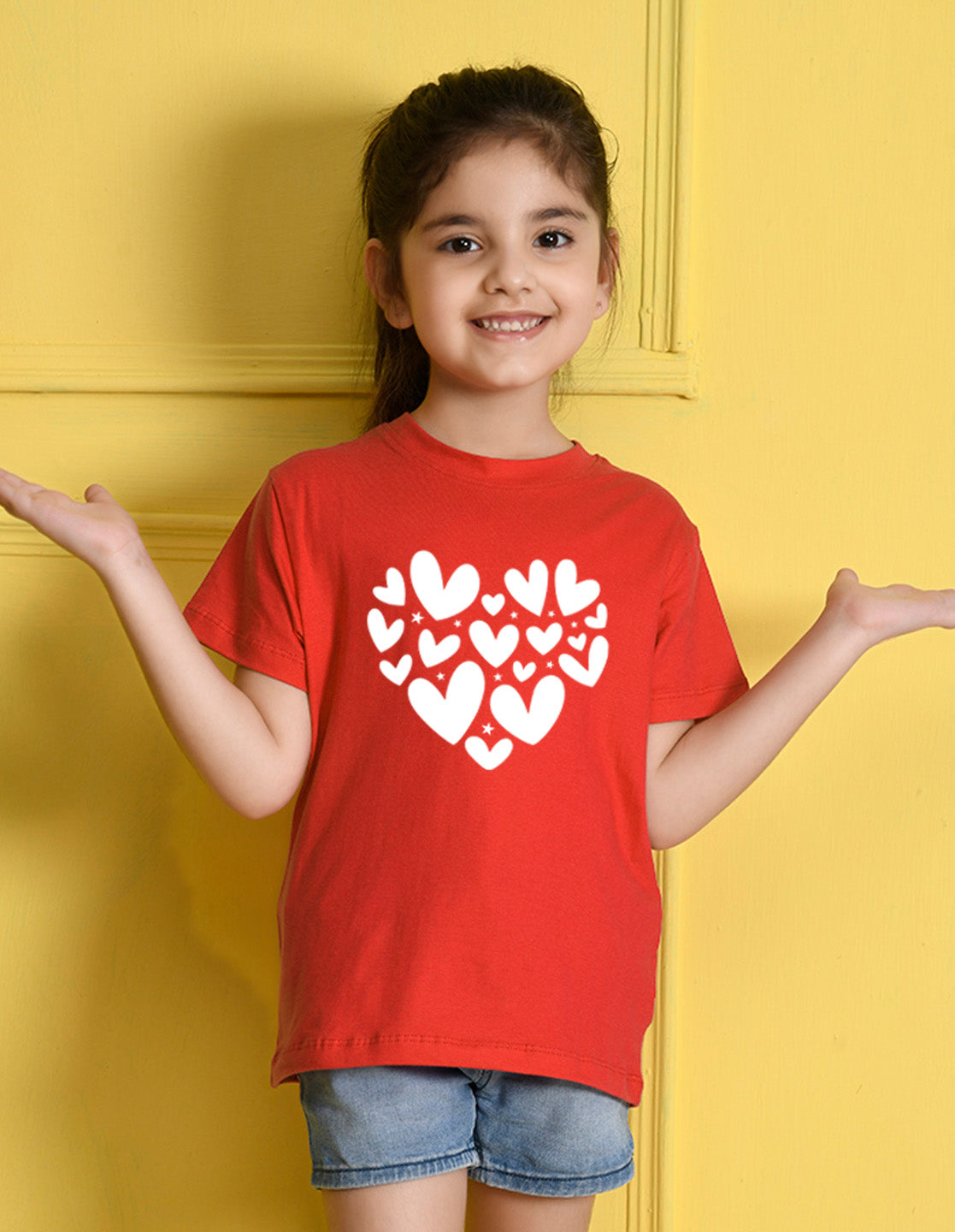 Nusyl Girls Red Heart Printed Has a Round Neck Short sleeve T-Shirts