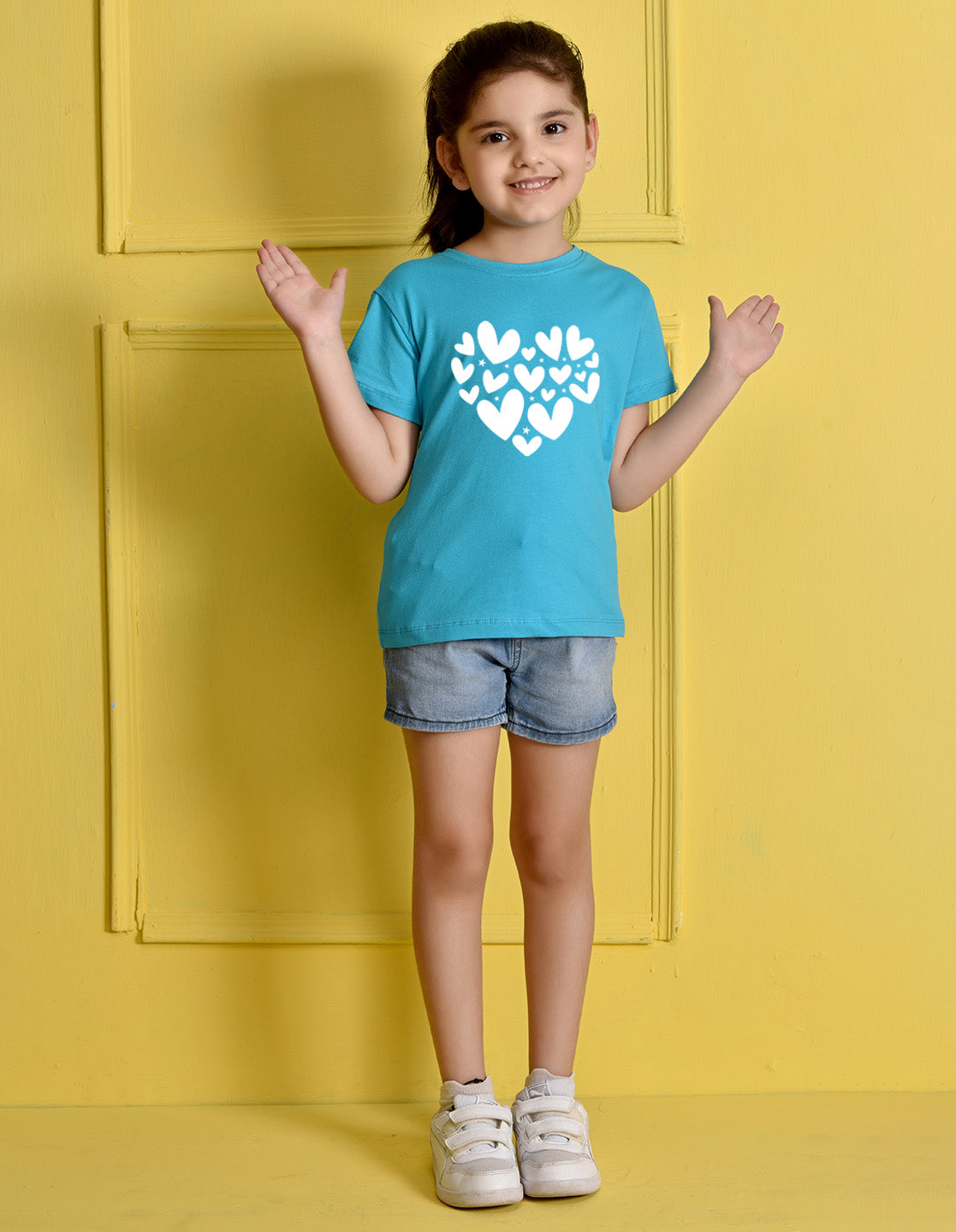 Nusyl Girls Sky Blue Heart Printed Has a Round Neck Short sleeve T-Shirts