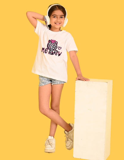Nusyl Girls White Cat & Text Printed  Short sleeve Cotton Blend Oversized T-shirts