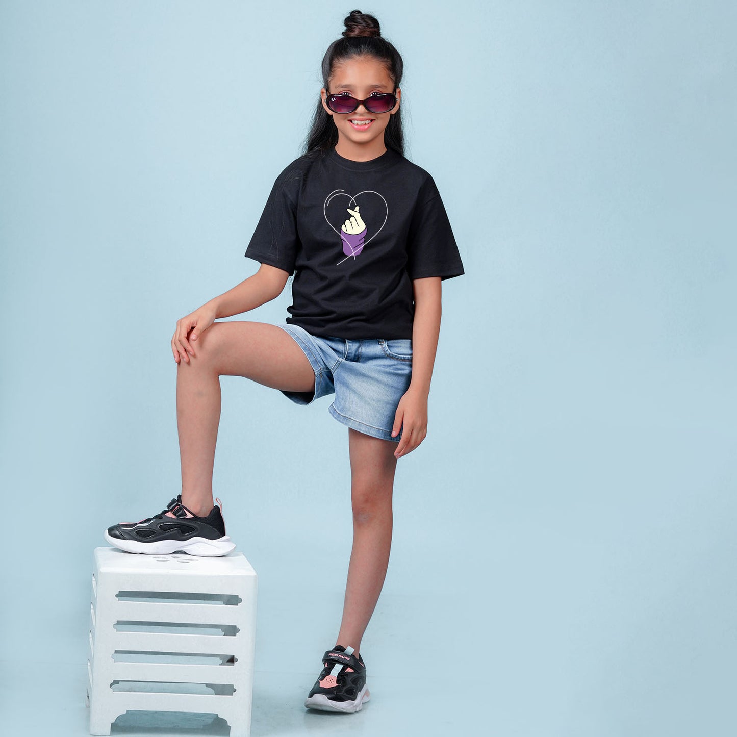 Nusyl Girls Black Printed Oversized T-shirt