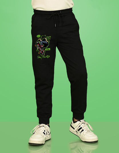 Nusyl Boys Black Skateboard & Text Printed Ankle Length Track Pant