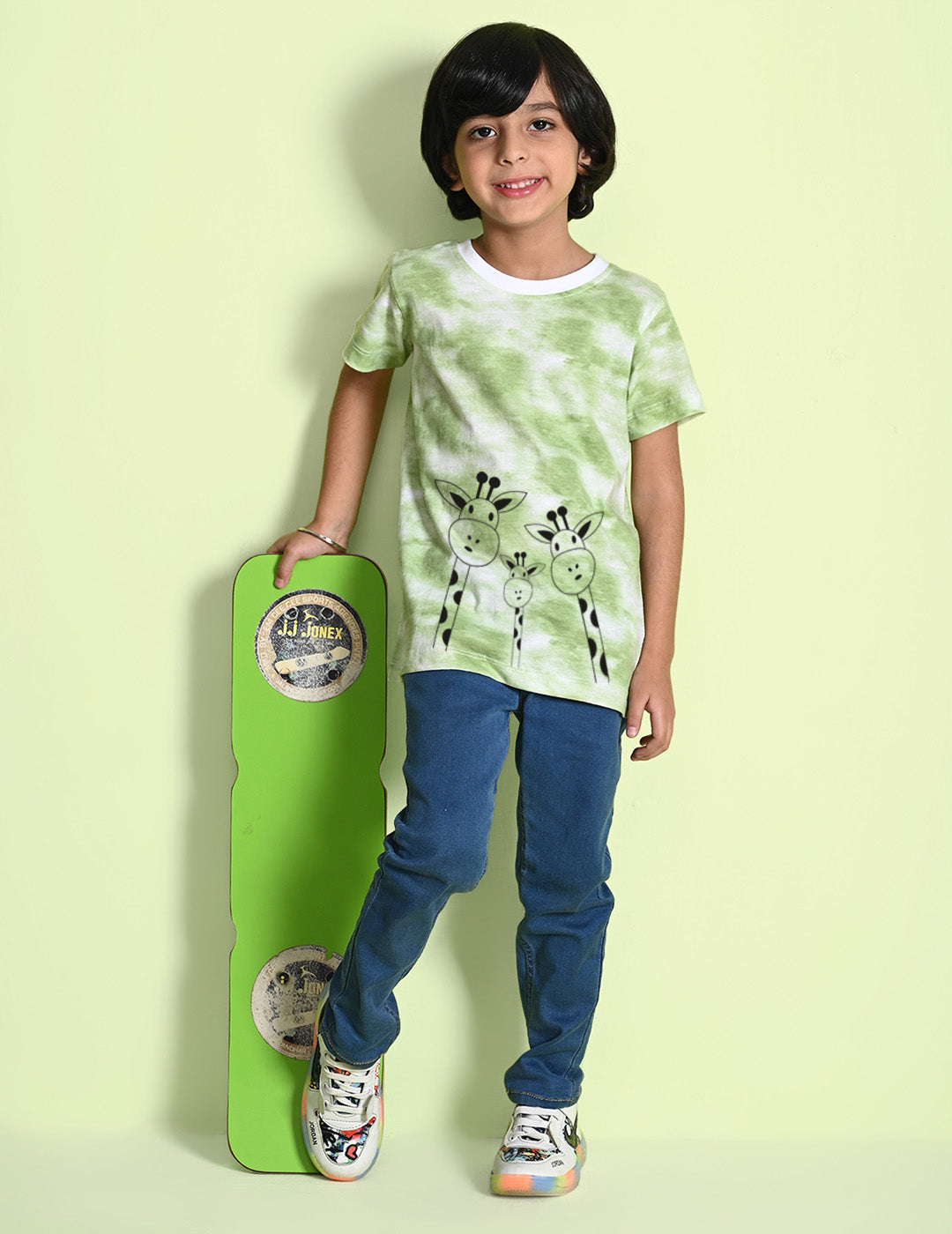 Nusyl boys giraffe printed green tie & dye t-shirt